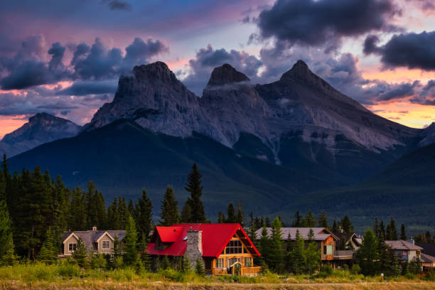 istock Beautiful Canadian Landscape 1285695217