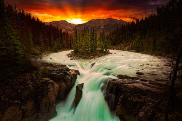 istock Beautiful Canadian Landscape 1285695220