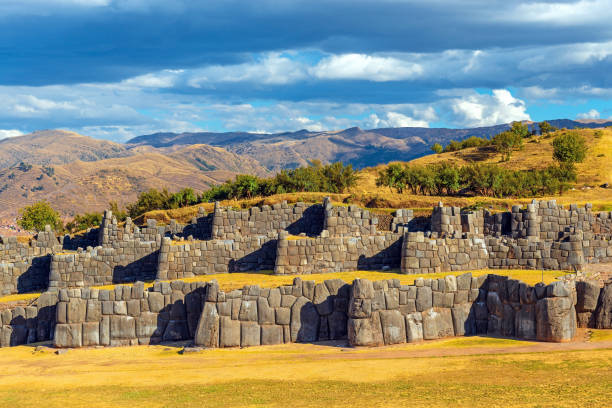 sacsayhuaman inca ruin, cusco, peru - sacsayhuamán stockfoto's en -beelden