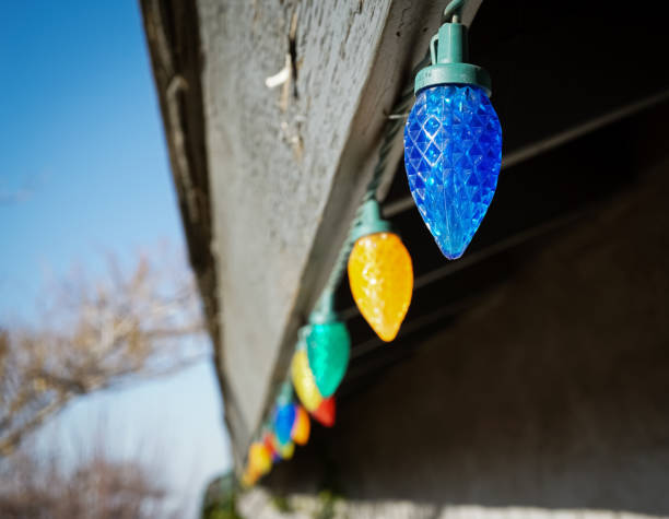 istock Large christmas lights on a house 1285710577