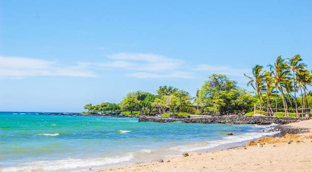 istock Hawaiian Island Lagoon 1285728285