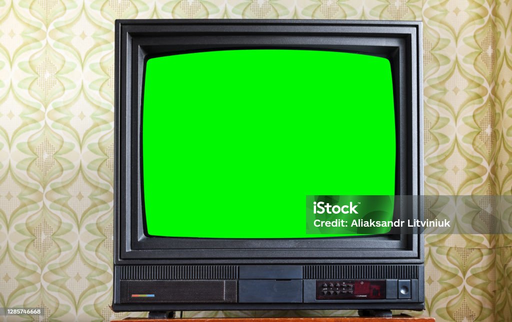Arabische Sarabo Houden vocaal Antique Tv With Green Screen On An Antique Wooden Cabinet Old Design In A  House In The Style Of The 1980s And 1990s Stock Photo - Download Image Now  - iStock