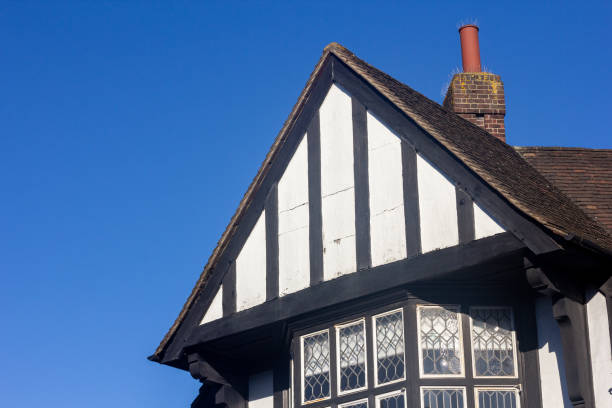 영국 세븐오크스��의 반 목재 건물 - sevenoaks half timbered tudor style window 뉴스 사진 이미지