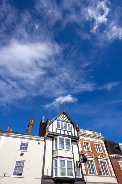 sevenoaks high street w hrabstwie kent - sevenoaks half timbered tudor style window zdjęcia i obrazy z banku zdjęć