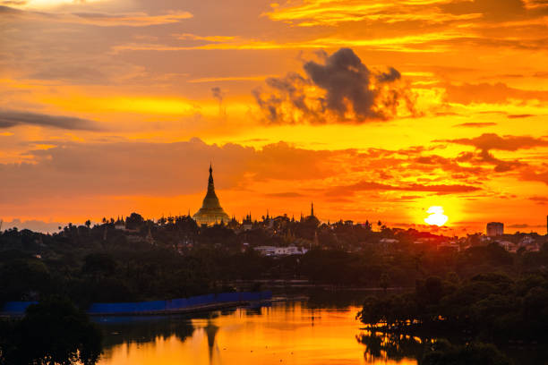 istock Shwedagon Pagoda 1285780699