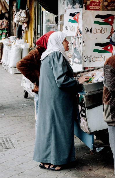 amman, jordan - jordan amman market people stock-fotos und bilder