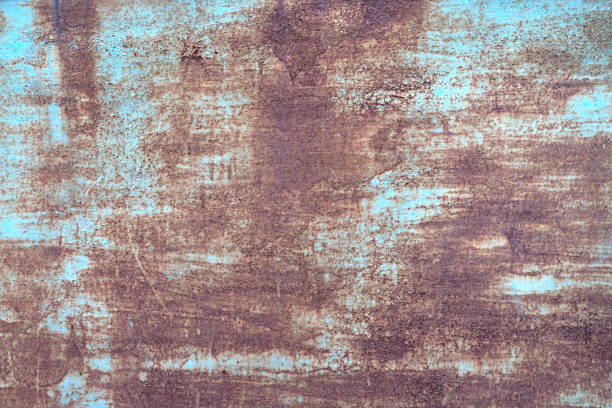 métal rouillé avec de la peinture bleue. rouille et fond métallique oxydé. vieille surface métallique, gros plan, texture. - splotched photos et images de collection