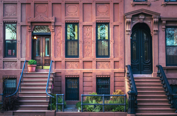 brooklyn appartements - residential structure house luxury brownstone photos et images de collection