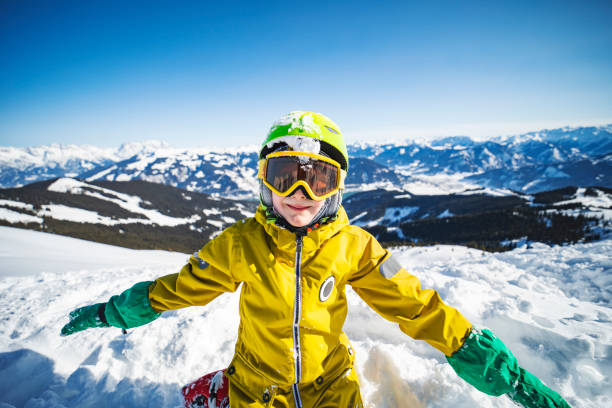 istock Winter holidays in ski resort 1285903260