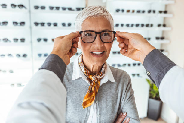 istock A new pair of eyes 1285921467