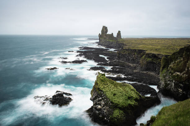 istock Icland sea landscape 1285924410