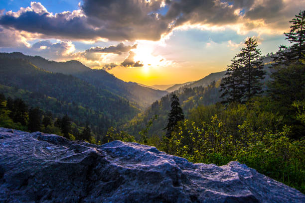 Beautiful Smoky Mountain Sunset Landscape Beautiful sunset landscape as viewed from the Newfound Gap overlook in the Great Smoky Mountains National Park. newfound gap stock pictures, royalty-free photos & images