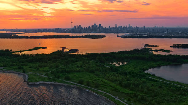 istock View of Toronto skyline and Toronto Island 1285960323