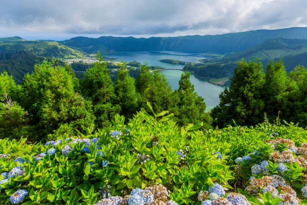 istock Lake of Sete Cidades 1285960389