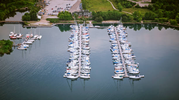 istock Colonel Sam Smith Park and marina in Etobicoke 1285961783