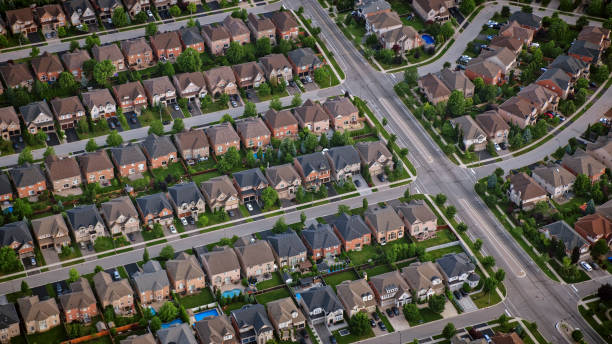 istock Tract housing in Burlington 1285961858