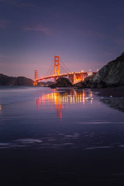 pont du golden gate - fort point historic site photos et images de collection