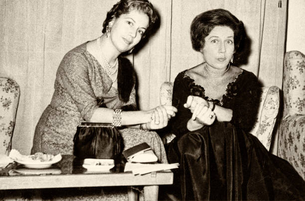 istock Women at party. 1955. 1286085054