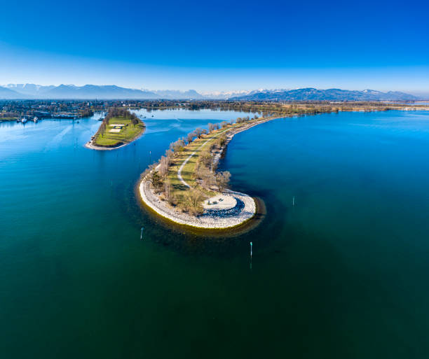 istock Aerial view of a peninsula 1286094344