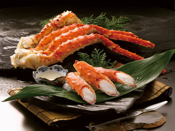 King crab legs Popular luxury food called King of Crabs crab leg photos stock pictures, royalty-free photos & images