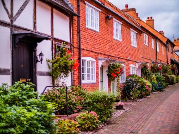 istock old cottages high street alcester england uk 1286112925