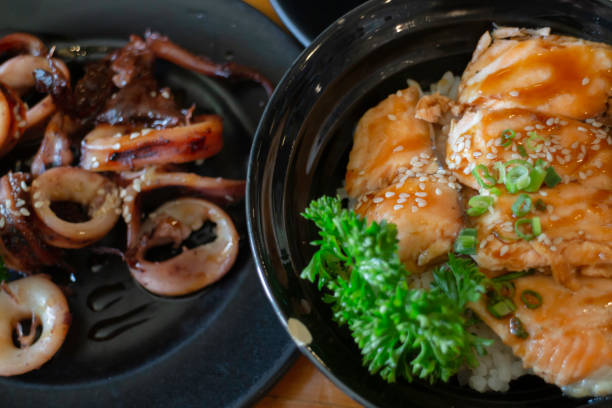 和タイ風フュージョンフード - buffet japanese cuisine lifestyles ready to eat ストックフォトと画像
