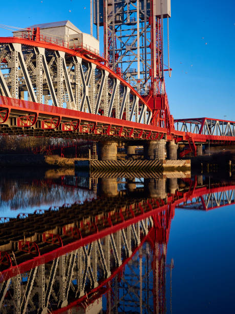 maszyny senescent - vertical lift bridge zdjęcia i obrazy z banku zdjęć