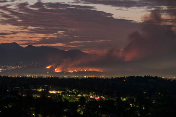 istock Los Angeles La Tuna Fire Dawn 1286181825