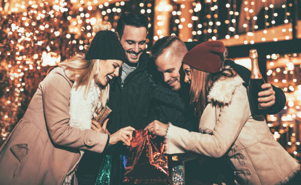 istock Best Friends At Christmas Night 1286183608