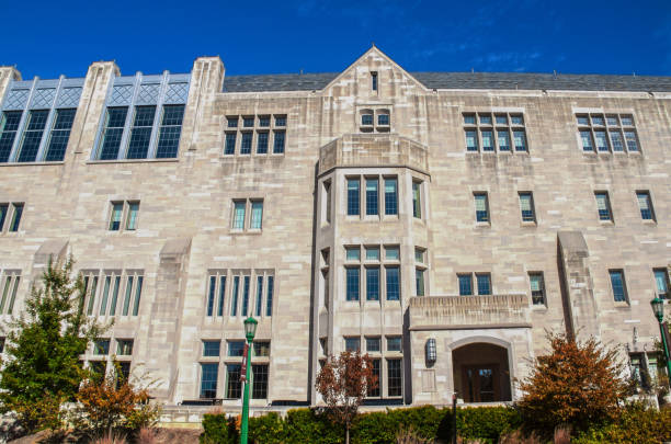 Bloomington USA - Kelley School of Business at Indiana University - perspective view 10-19-2020 Bloomington USA - Kelley School of Business at Indiana University - perspective view Indiana University - Kelley School of Business stock pictures, royalty-free photos & images