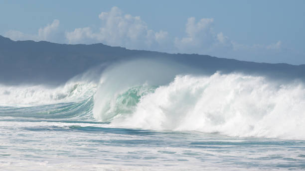 istock Breaking waves on the North Shore of Oahu 1286206710