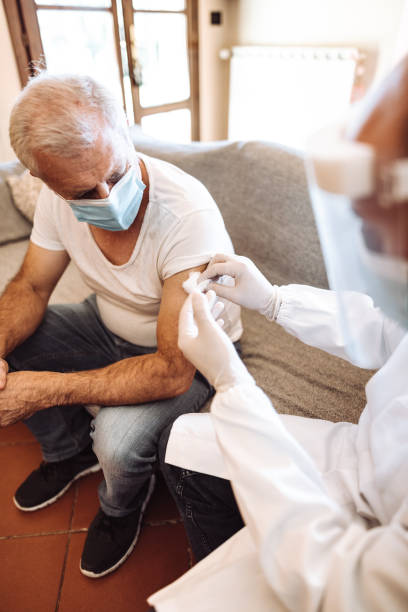 istock home vaccination for covid19 1286223536