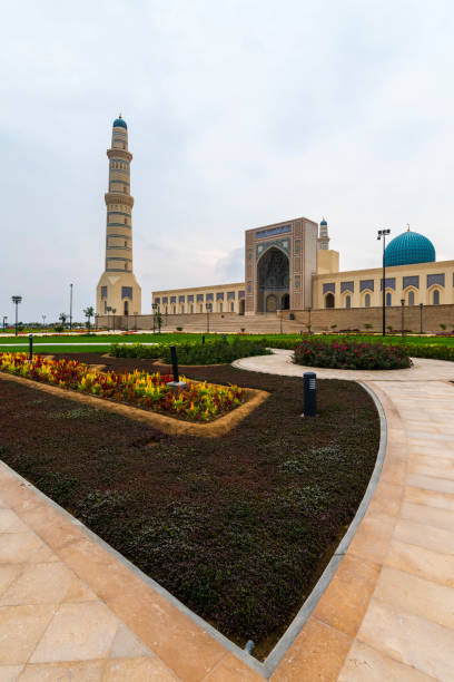 большая мечеть султана кабуа, сохар, султанат оман. - oman greater masqat mosque al khuwair mosque стоковые фото и изображения