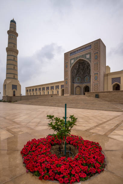 большая мечеть султана кабуа, сохар, султанат оман. - oman greater masqat mosque al khuwair mosque стоковые фото и изображения