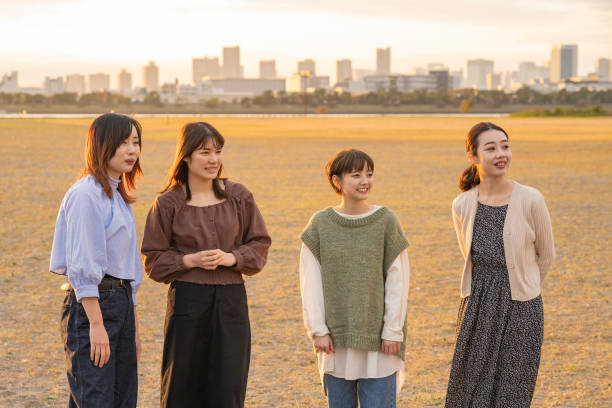 istock 4 women looking at the distant scenery 1286281891