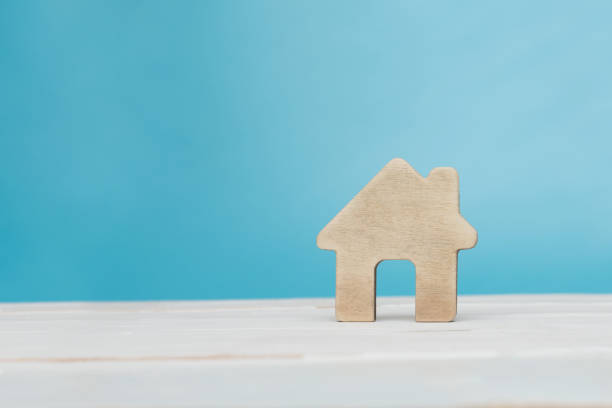 istock buying or selling an apartment or house 1286335957