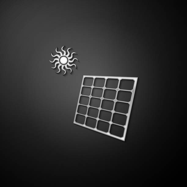 silber solarenergie-panel und sonnen-symbol isoliert auf schwarzem hintergrund. langer schatten-stil. vektor - solar power station solar panel sun house stock-grafiken, -clipart, -cartoons und -symbole
