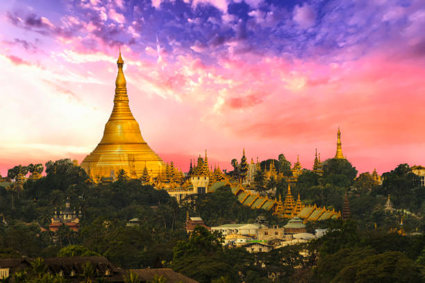istock Shwedagon Paya 1286381730