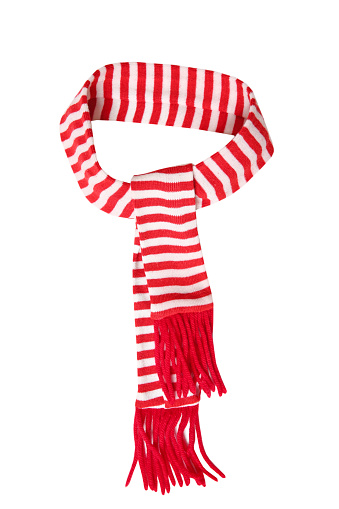 Bufanda roja despojada de diseño atado y aislado sobre fondo blanco. Elemento decorativo navideño. Símbolo de año nuevo. photo