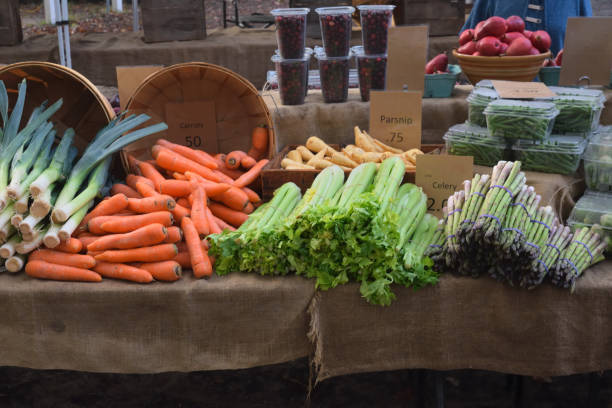 istock Pines Farmers Market Vegetable Stand 1286547122