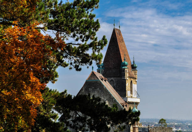 One of the largest Late Gothic defense towers in the Germany speaking area of Europe, has become famous during the turkish invasion in 1683