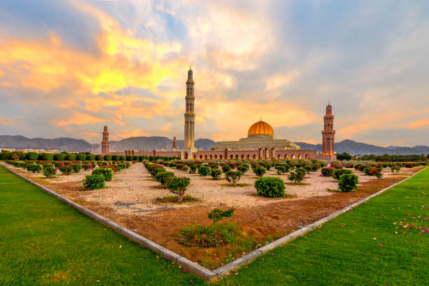 スルタンカブースグランドモスク、ブーシャー、オマーンのスルタン。 - oman greater masqat mosque al khuwair mosque ストックフォトと画像