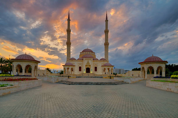 мечеть саид бин таймур, аль-хуваир, султанат оман. - oman greater masqat mosque al khuwair mosque стоковые фото и изображения