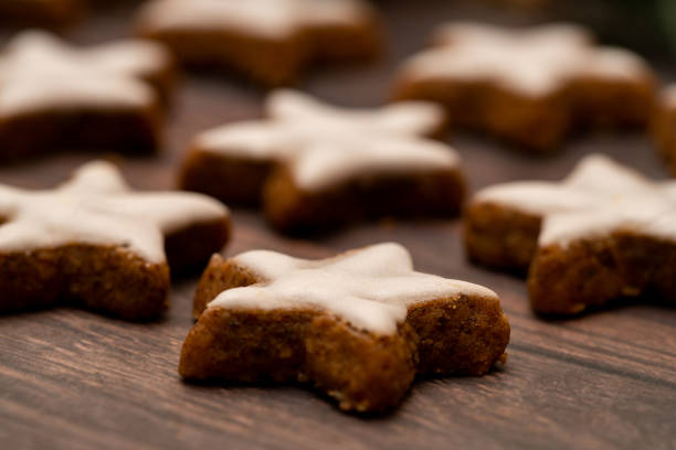 istock Star shaped Christmas cookies 1286676050