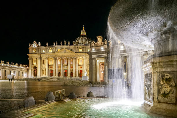 바티칸성 베드로 대성당과 베르니니 분수의 야경 - statue st peters basilica fountain state of the vatican city 뉴스 사진 이미지