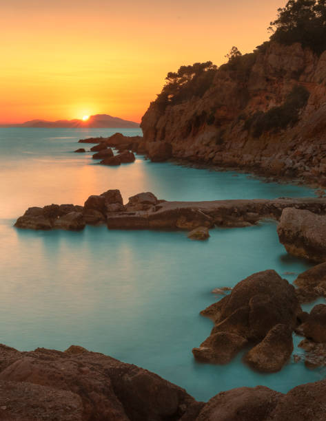 istock A warm sunset over the sea 1286733202