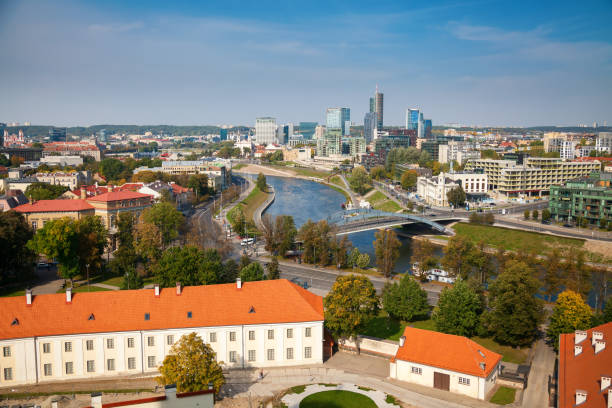 beautiful view of the neris river and vilnius downtown - 5105 imagens e fotografias de stock