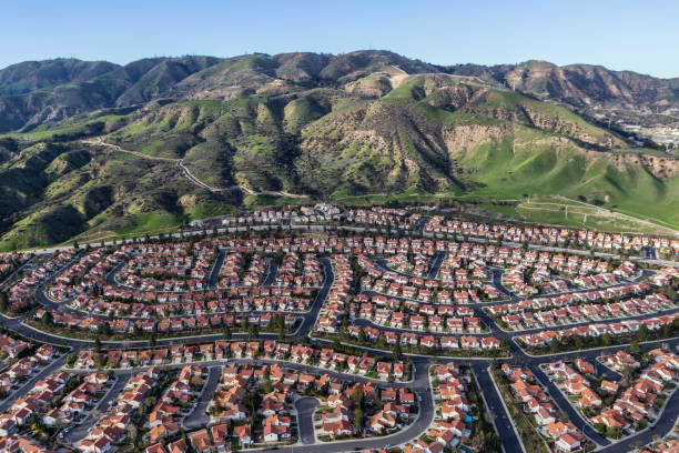 istock Los Angeles Hillside Suburbia at Porter Ranch 1286776729