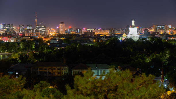 vista noturna panorâmica do horizonte de pequim - dongcheng district - fotografias e filmes do acervo