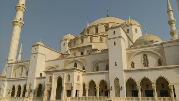 grand sheikh zayed mosque, fujairah, vereinigte arabische emirate - fujairah stock-fotos und bilder